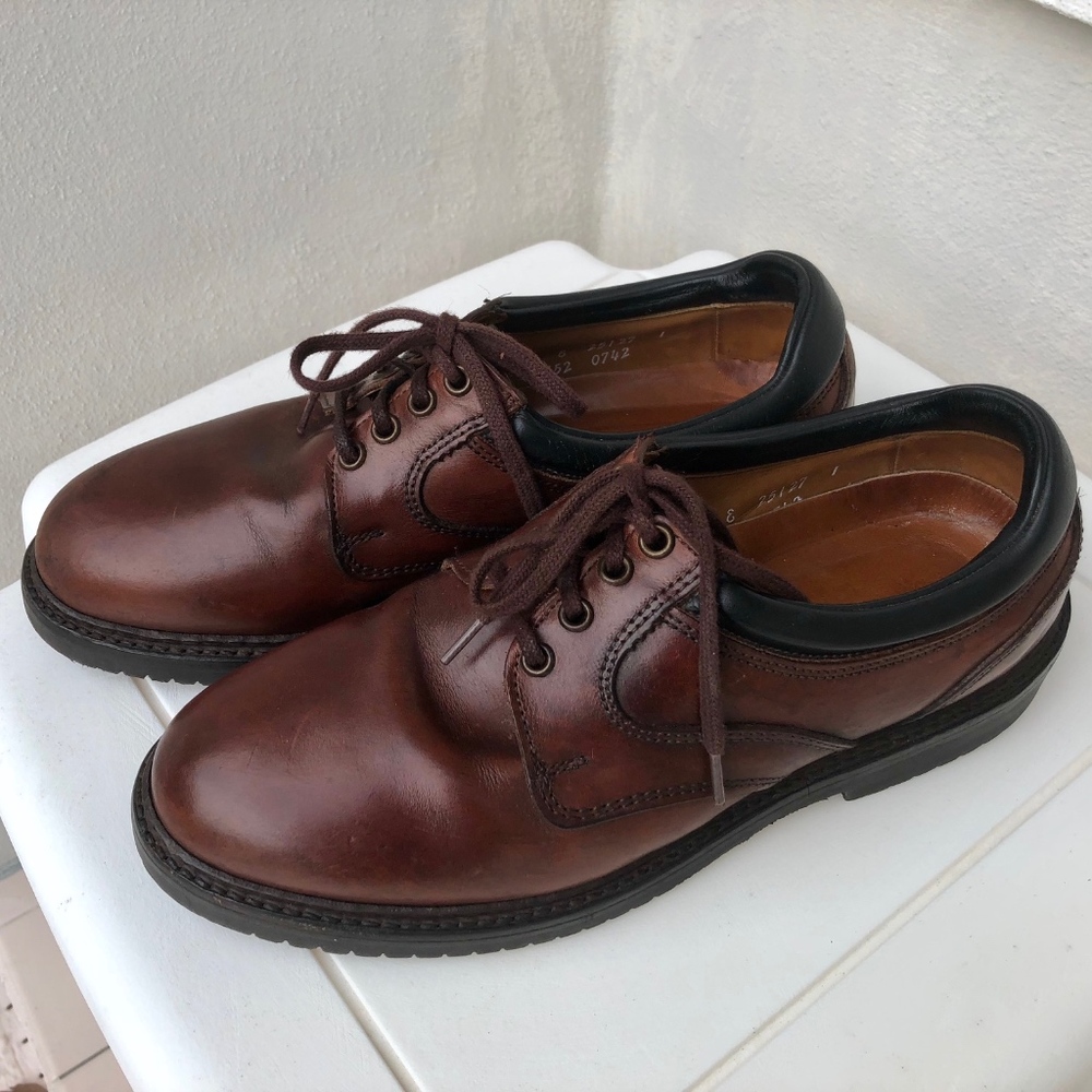 Allen Edmonds Lifestyles size 8 Vibran sole shoes